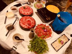 -鲜入围煮花胶鸡海鲜火锅