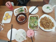 -广东小美食(果戈里大街店)