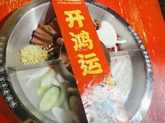 -谭鸭血老火锅(娄星区长青街店)