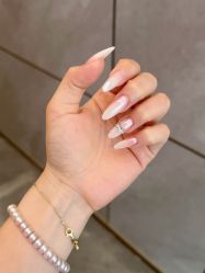 -小鸭梨影院式美甲