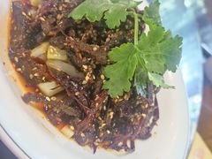 -周老三跷脚牛肉·全牛火锅(非遗传承店)