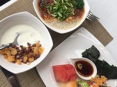 -三亚湾海居铂尔曼度假酒店