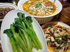 -小三峡食府(西五路店)