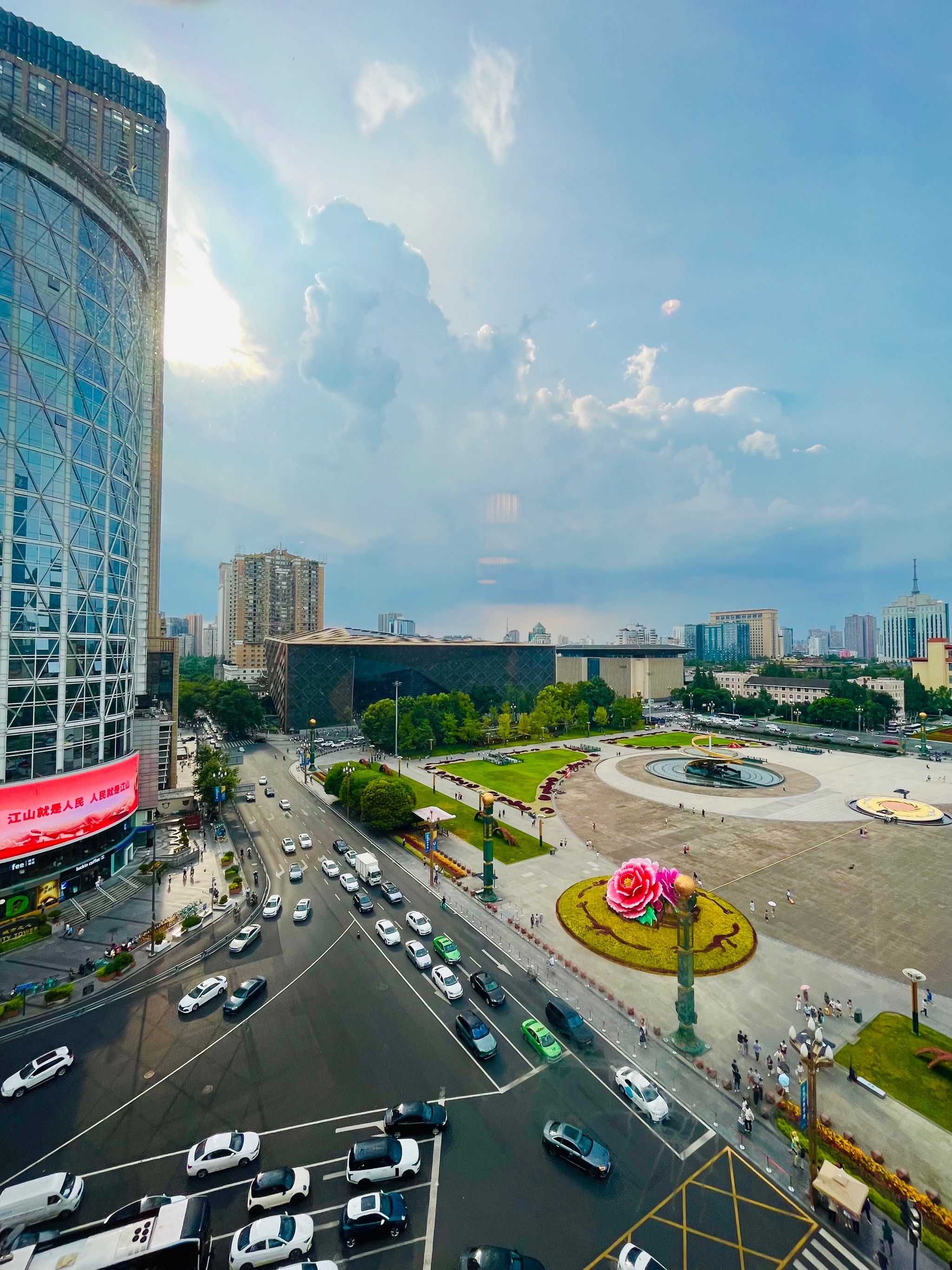 可以俯瞰整个天府广场的餐厅