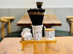 -裕兴记·蟹黄面馆养育巷精选店面馆