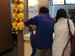-麦当劳(轻轨曹杨路店)