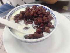 双皮奶加红豆-俊丽双皮奶甜品店