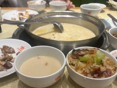 -煲大王猪肚鸡·椰子鸡火锅(红谷滩万达店)