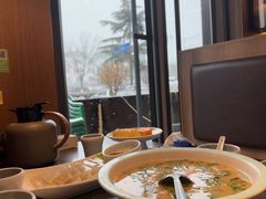 -五谷丰登农家院·地道胶东菜·海鲜烧烤(威海店)