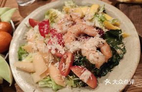 Grilled Shrimp Balsalad