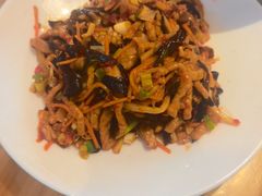 -严记小天府酸菜鱼(西四路店)