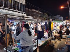 -周日夜市