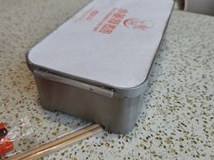 -小董哥烤串·爆汁大油边(故宫店)