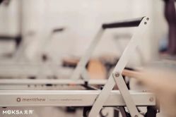 -无界瑜伽普拉提