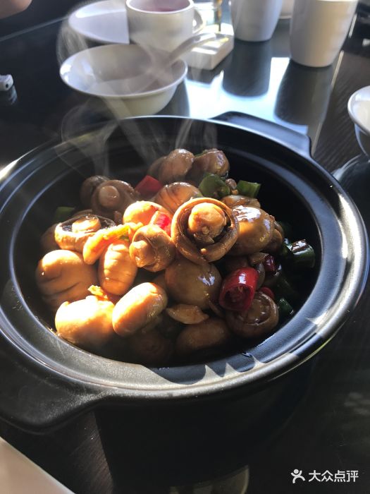 桃兴源砂锅焗鲜口蘑图片