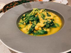 豌豆黄浸豌豆尖-半山腰·云南菜(侨福芳草地店)