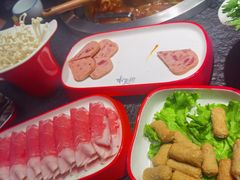 -醉董牛川派鲜肉自选火锅(烟台店)