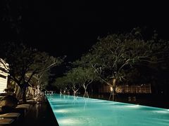 泳池夜景-三亚太阳湾柏悦酒店
