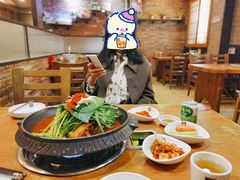-喇喇排骨火锅·传统韩式脊骨汤(望京西园总店)
