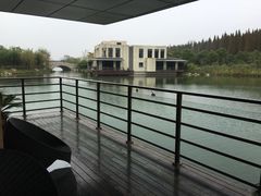 -上海怡沁园度假酒店