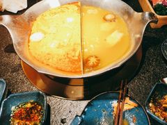 台式麻辣花胶鸡鸳鸯锅-湊湊火锅·茶憩(世博大道店)