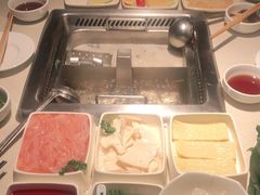 -海底捞火锅鲜切牛肉主题店(长寿路店)