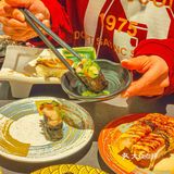 在大连吃旋转寿司还得看小乔 