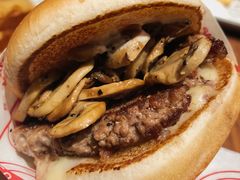 蘑菇牛肉汉堡-FATBURGER 特富客汉堡(外交公寓店)