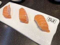 大满足三文鱼鱼腩寿司-元气寿司(东方宝泰店)