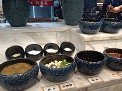 -金滏山烤肉·海鲜·火锅自助餐厅(襄阳万达店)