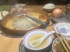 -洱火云南酸菜牛肉火锅(石景山当代商城店)