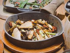 -云海肴·汽锅鸡·云南菜(天山百盛优客店)