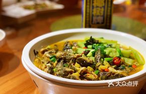 Cucumber and Spiny Eel Stir-fry