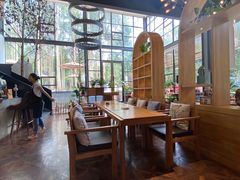 -桉树林A coffee 森林餐厅(三圣乡店)