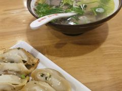 -小姜锅贴(凤凰街店)