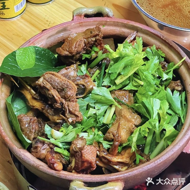 本地人带路才吃得到的三亚正宗屯昌香草鸭