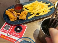 -必胜客(上海华谊新所店)