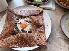 熏肉鸡蛋芝士奶油蘑菇可丽饼-RAC BAR(安福路店)