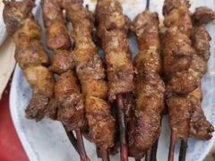 -布尔津河堤夜市