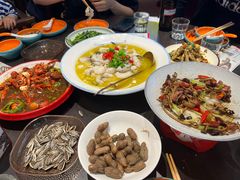 -川流不息·地道川菜·小龙虾(松东路店)