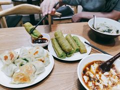 -三好食堂(煎饺·馄饨·肉饼米线·盛世广场店)