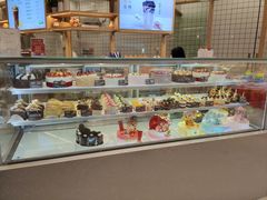 面包甜点陈列柜-面包新语(滨湖万达店)