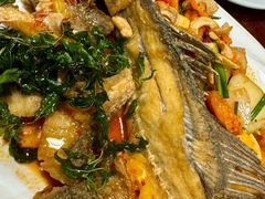 酸辣炸鱼-Dang restaurant (patong phuket)
