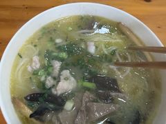 -老字号巴山酸菜米线(巴渝佳梦小区店)