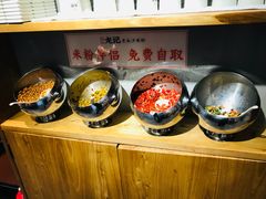自助小料-湘人龙记老长沙米粉(华普国际大厦店)