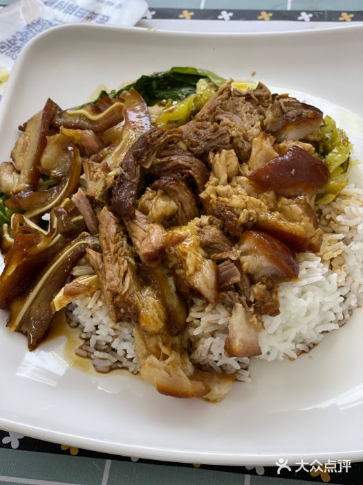 隆江猪脚饭(锦盛二街店)猪脚拼猪耳朵饭图片