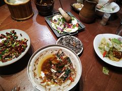 -老滇山寨•云南特色菜•地方菜•民族风情歌舞表演(金碧店)