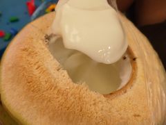 -志龙皇冠吃货椰子铺