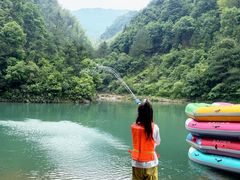 -安吉龙王山峡谷漂流