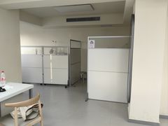 -潘多拉眼镜·蔡司依视路明月(潘家园店)